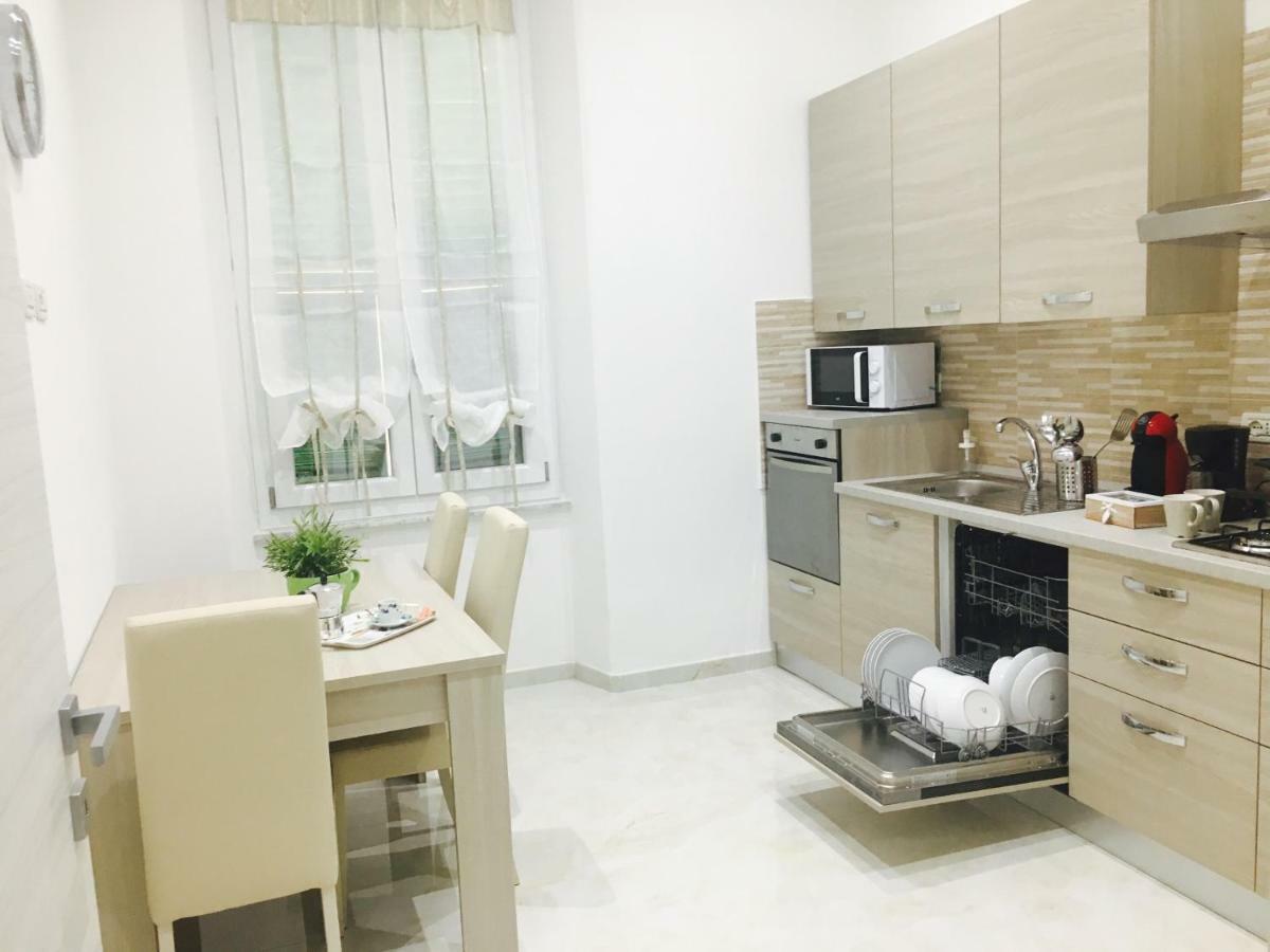 לה ספציה Queen Chic Apartment מראה חיצוני תמונה