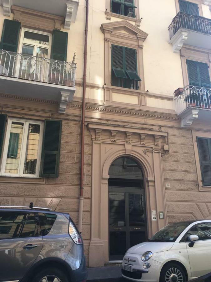 לה ספציה Queen Chic Apartment מראה חיצוני תמונה